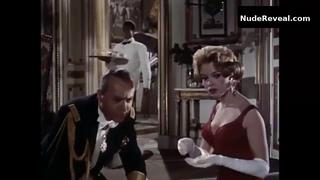 BRIGITTE BARDOT nude in Une parisienne