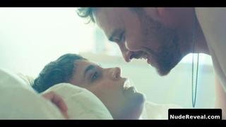VERONICA ECHEGUI nude in Yo no soy esa