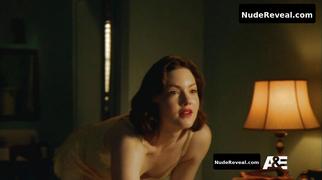 HOLLIDAY GRAINGER nude in Bonnie and Clyde