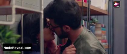 SHWETA TIWARI nude in Hum Tum And Them