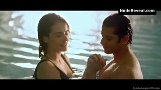 MANDANA KARIMI nude in The Casino