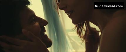 MIRIAM LEONE nude in Metti la nonna in freezer