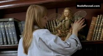 OKSANA AKINSHINA nude in Birds Of Paradis