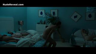 IRENE PEREZ nude in En Fin