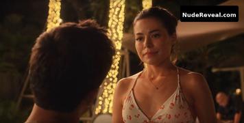 MIRANDA COSGROVE nude in Mother of the Bride