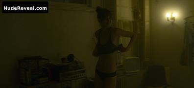 LAUREN GLAZIER nude in Mindhunter
