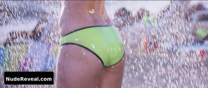 MANDANA KARIMI nude in Kya Kool Hain Hum 3