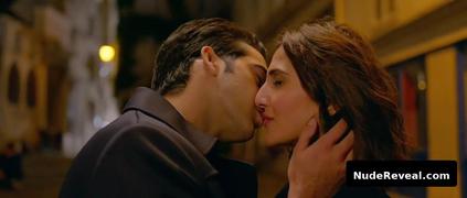 VAANI KAPOOR nude in Carefree