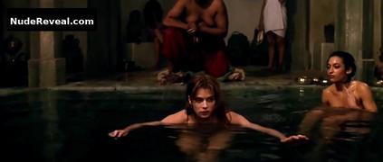 NASTASSJA KINSKI nude in Harem