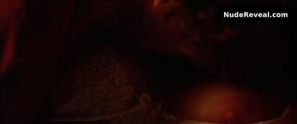 LIV TYLER nude in Stealing Beauty