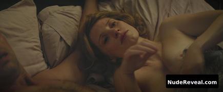 JESSICA CHASTAIN nude in The Zookeeper