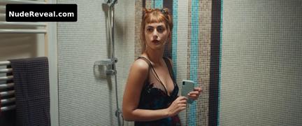 MIRIAM LEONE nude in Marilyn