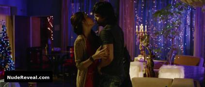 JAQUELINE FERNANDEZ nude in Murder 2