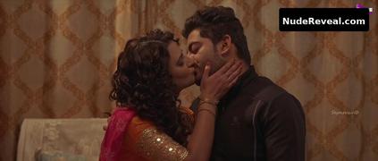 AYESHA KAPOOR nude in Santushti