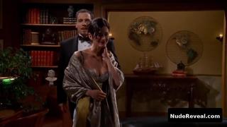 JENNIFER ANISTON nude in Friends