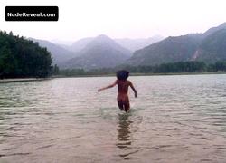LAURA GEMSER nude in Reflections of Light