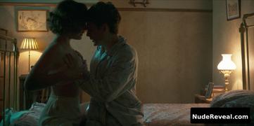 NADIA DE SANTIAGO nude in Cable Girls