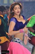 SHRUTI HAASAN nude in Yevadu