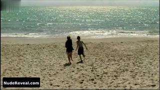 MARIANA XIMENES nude in Muito Gelo E Dois Dedos dAgua