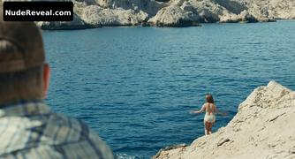 ABIGAIL BRESLIN nude in Stillwater