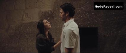 HANDE YILMAZ nude in Love Tactics