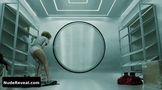 ESTHER ACEBO nude in La casa de papel