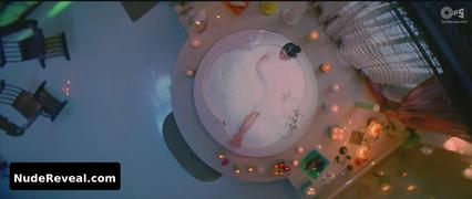 KAREENA KAPOOR nude in Bewafaa