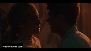EVELYNE BROCHU nude in Chouchou