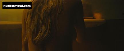 OKSANA AKINSHINA nude in Sputnik