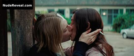 HUNTER SCHAFER nude in Cuckoo