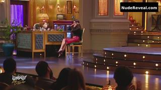 YASMINE SABRY nude in Abla Fahita Live from the Duplex