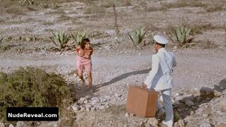 PAULINA GAITAN nude in Deseo
