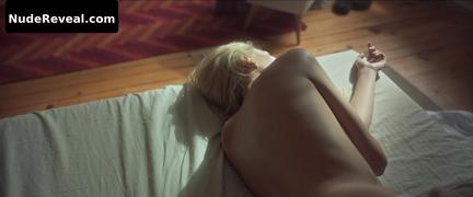 DILAN CICEK DENIZ nude in Dont Leave