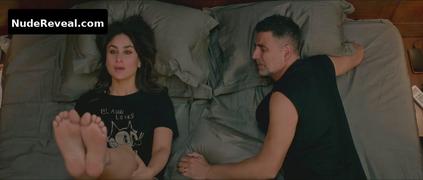 KAREENA KAPOOR nude in Good Newwz