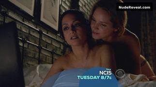 JORDANA SPIRO nude in The Good Wife