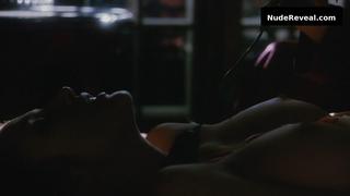 ANGIE EVERHART nude in Another 9 1/2 Weeks