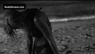BEYONCE KNOWLES nude in Drunk in Love