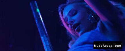 AMBER HEARD nude in Gully