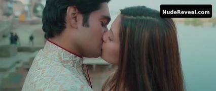 RIYA SEN nude in Pati Patni Aur Woh