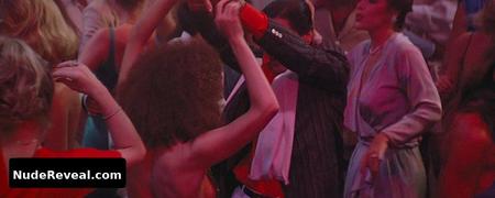 MARY ELIZABETH MASTRANTONIO nude in Scarface