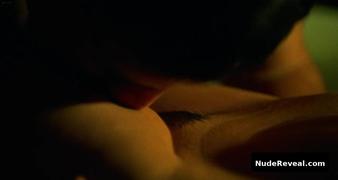 AMIRA CASAR nude in Le Coeur a L