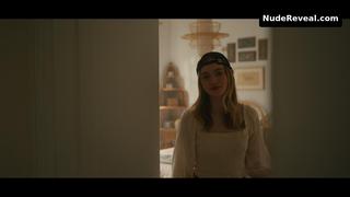 ISABEL GRAVITT nude in The Watcher