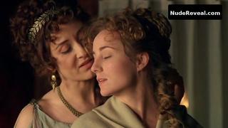 NATHALIE POZA nude in Hispania, la leyenda