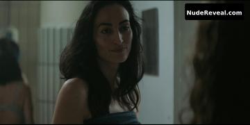 MANON AZEM nude in Prise Au Piege