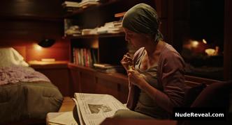 MENA SUVARI nude in Grace And Grit