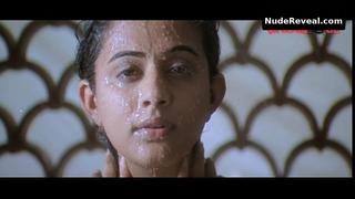 PRIYAMANI nude in Tamil Actress Towel