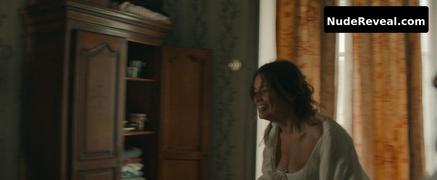 EMMA MACKEY nude in Eiffel