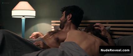 KASIA SMUTNIAK nude in Moglie e marito