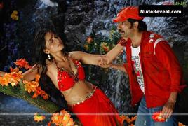ANUSHKA SHETTY nude in Baladoor