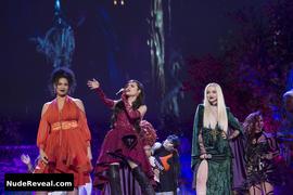 SOFIA CARSON nude in Hocus Pocus 25th Anniversary Halloween Bash